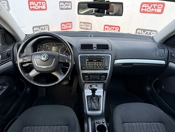 Skoda Octavia, 2010г., передний привод, робот