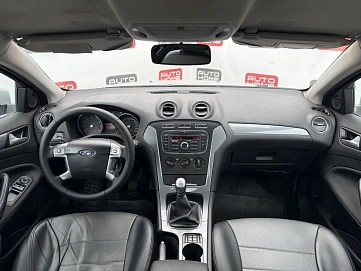 Ford Mondeo, 2013г., передний привод, механика