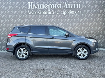 Ford Kuga, 2015г., передний привод, автомат