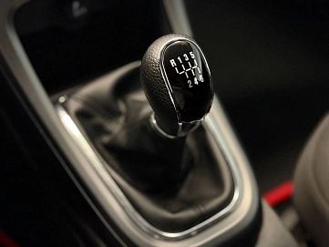 Opel Astra, 2012г., передний привод, механика