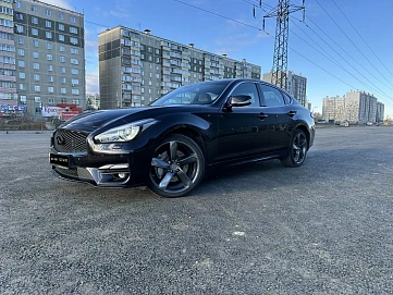 Infiniti Q70, 2015г., полный привод, автомат