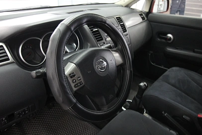 Nissan Tiida, 2007г., передний привод, механика