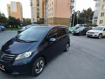 Honda Freed, 2011г., передний привод, вариатор