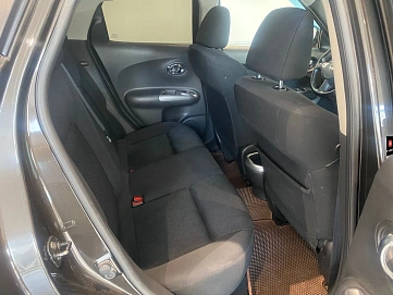Nissan Juke, 2011г., передний привод, вариатор
