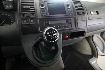 Volkswagen Caravelle, 2006г., передний привод, механика