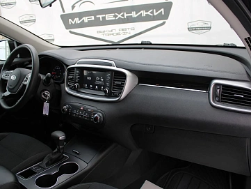 Kia Sorento, 2020г., передний привод, автомат