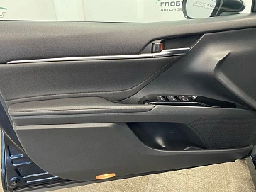 Toyota Camry, 2018г., передний привод, автомат