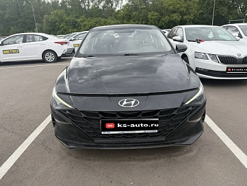 Hyundai Elantra, 2022г., передний привод, автомат