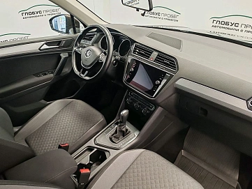 Volkswagen Tiguan, 2020г., передний привод, робот