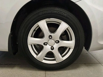Hyundai Solaris, 2011г., передний привод, механика