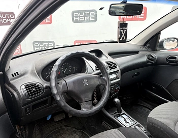 Peugeot 206, 2003г., передний привод, автомат
