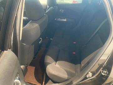 Nissan Juke, 2011г., передний привод, вариатор