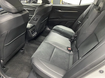 Toyota Camry, 2025г., передний привод, вариатор