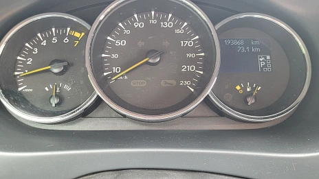 Renault Fluence, 2011г, передний привод, автомат