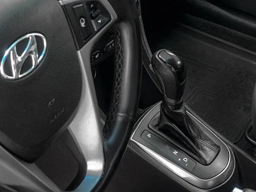 Hyundai Solaris, 2015г., передний привод, автомат