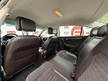 Volkswagen Passat, 2013г., передний привод, робот