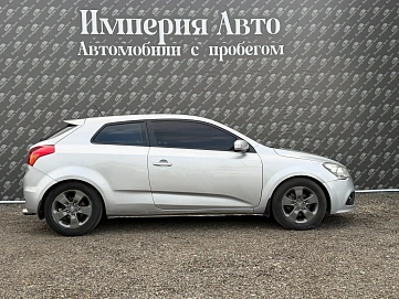 Kia Ceed, 2011г., передний привод, механика