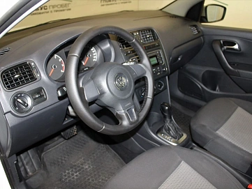 Volkswagen Polo, 2014г., передний привод, автомат
