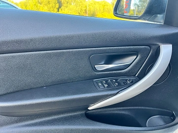 BMW 3 серии, 2013г., задний привод, автомат