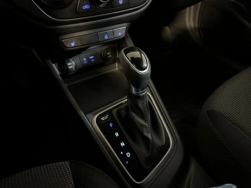 Hyundai Solaris, 2018г., передний привод, автомат