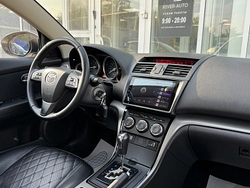 Mazda 6, 2010г., передний привод, автомат
