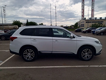 Mitsubishi Outlander, 2016г., полный привод, вариатор