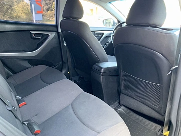 Hyundai Elantra, 2012г., передний привод, механика