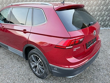 Volkswagen Tiguan, 2018г., полный привод, автомат