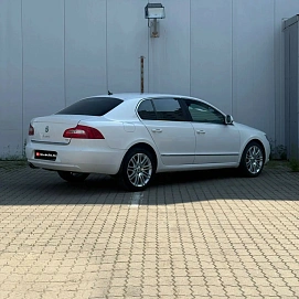 Skoda Superb, 2010г., передний привод, автомат