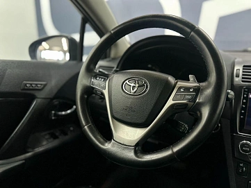 Toyota Avensis, 2009г., передний привод, вариатор