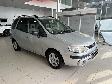 Toyota Corolla Spacio, 1997г., передний привод, автомат