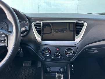 Hyundai Solaris, 2018г., передний привод, автомат