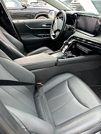 Toyota Mirai, 2021г., задний привод, автомат