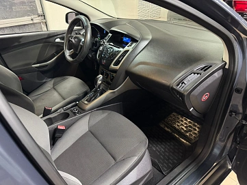 Ford Focus, 2011г., передний привод, робот