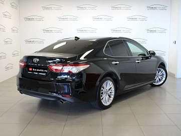 Toyota Camry, 2018г., передний привод, автомат