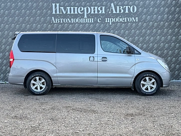 Hyundai Grand Starex, 2011г., задний привод, автомат