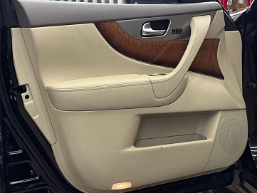 Infiniti QX70, 2016г., полный привод, автомат