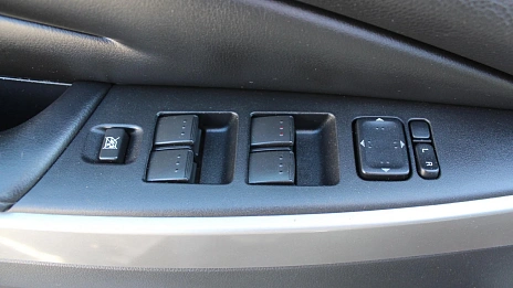 Mazda CX-7, 2011г., передний привод, механика