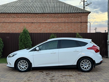 Ford Focus, 2012г., передний привод, робот
