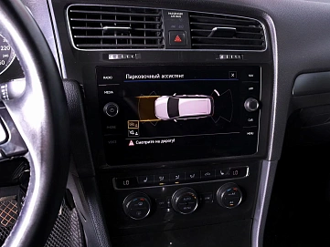 Volkswagen Golf, 2019г., передний привод, механика