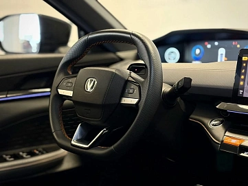 Changan UNI-V, 2023г., передний привод, автомат