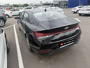 Hyundai Elantra, 2022г., передний привод, автомат