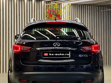 Infiniti QX70, 2016г., полный привод, автомат