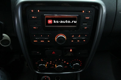 Renault Duster, 2012г., полный привод, механика