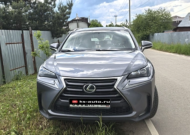 Lexus NX, 2015г., передний привод, вариатор
