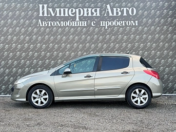 Peugeot 308, 2010г., передний привод, автомат