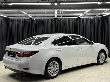 Lexus ES, 2013г., передний привод, автомат