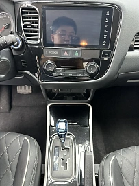 Mitsubishi Outlander, 2022г., передний привод, вариатор