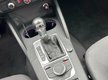 Audi A3, 2017г., передний привод, робот