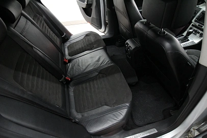 Volkswagen Passat, 2013г., передний привод, робот